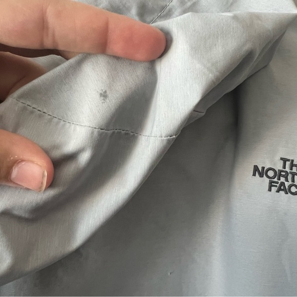 The North Face Dry Vent Light Grey Lightweight Jacket Size Small - Picture 5 of 7